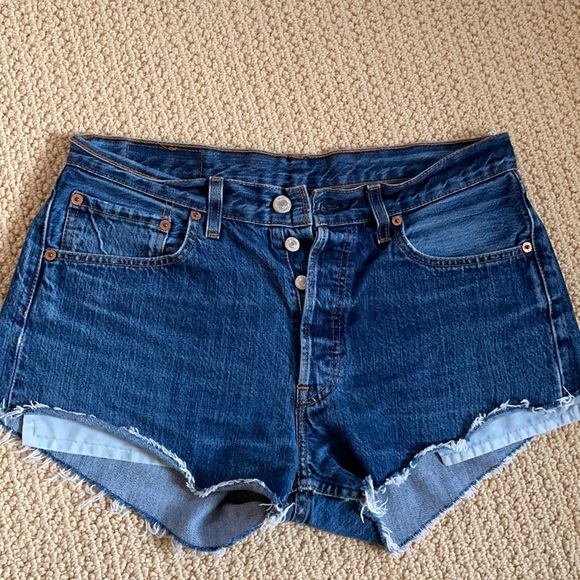 Levi 501 shorts - Picture 2 of 3